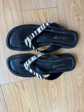 Unisa Black Sandals Genuine Leather Zebra-Print Straps